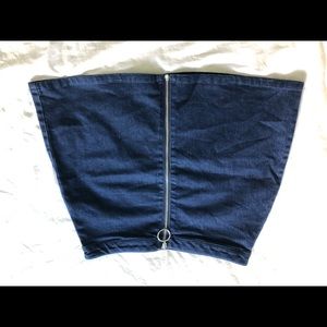 Denim skirt with zipper